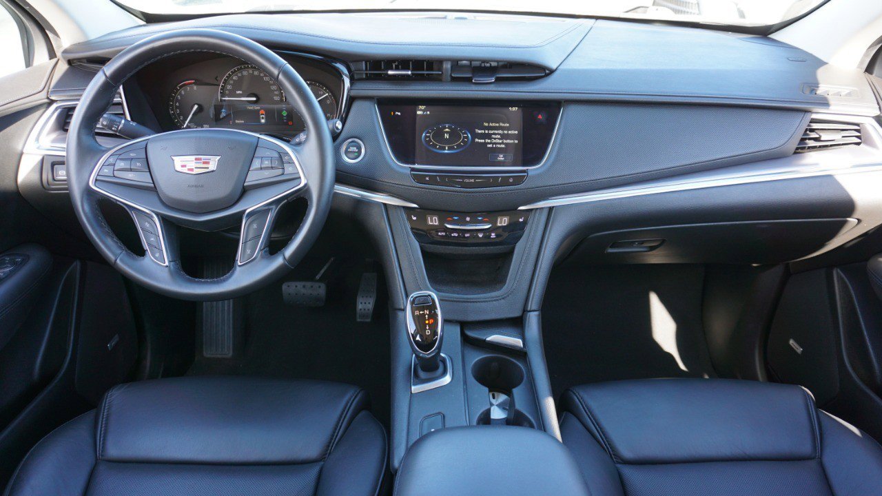 Used 2018 Cadillac XT5 Luxury w/ Driver Awareness Package image 26