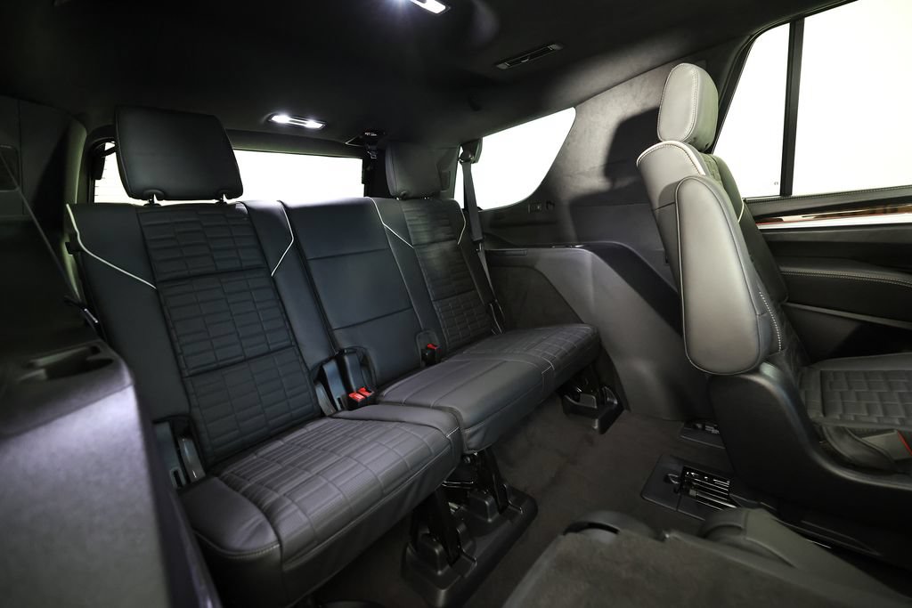 Used 2026 Cadillac Escalade Platinum Sport w/ LPO, ONYX Package AWD/4WD image 12