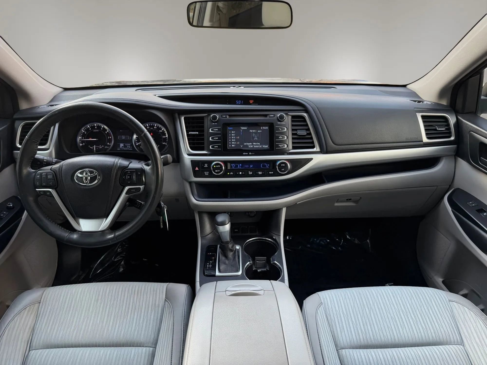 Used 2015 Toyota Highlander Plus image 26