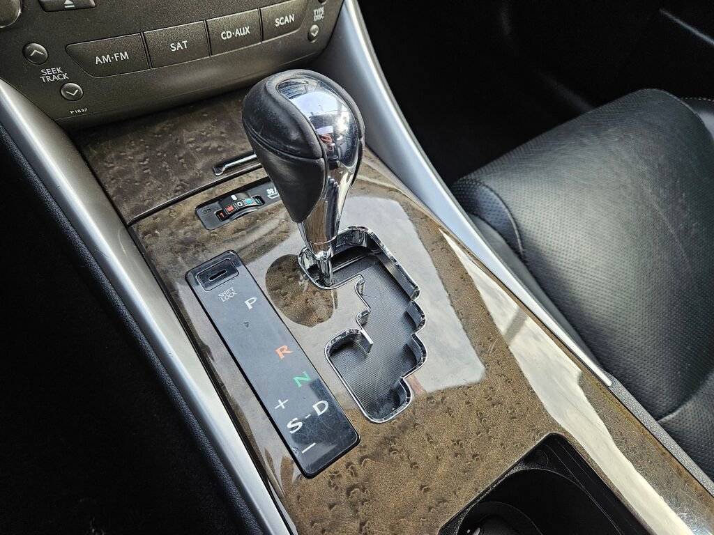 Used 2011 Lexus IS 250 w/ Premium Pkg Value Edition image 21