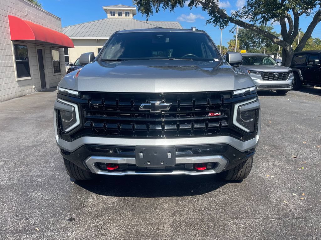 Used 2025 Chevrolet Suburban Z71 AWD/4WD image 8