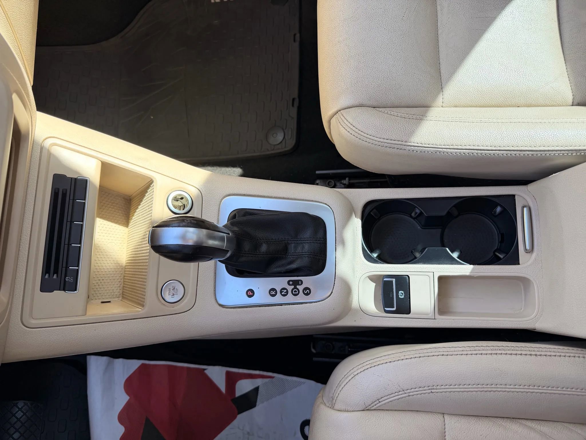 Used 2013 Volkswagen Tiguan S FWD image 19