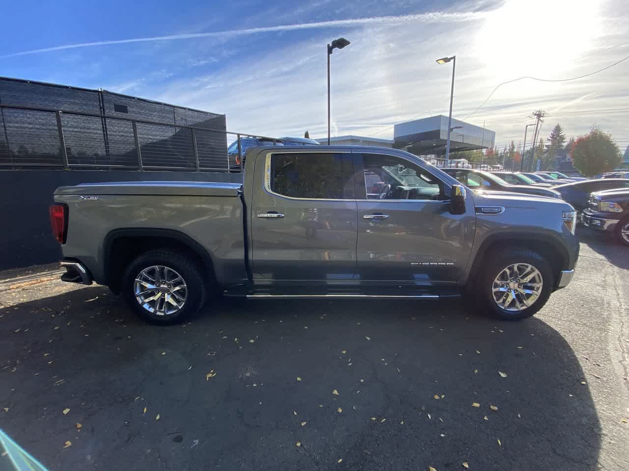 Used 2021 GMC Sierra 1500 SLT w/ SLT Premium Package AWD/4WD image 7
