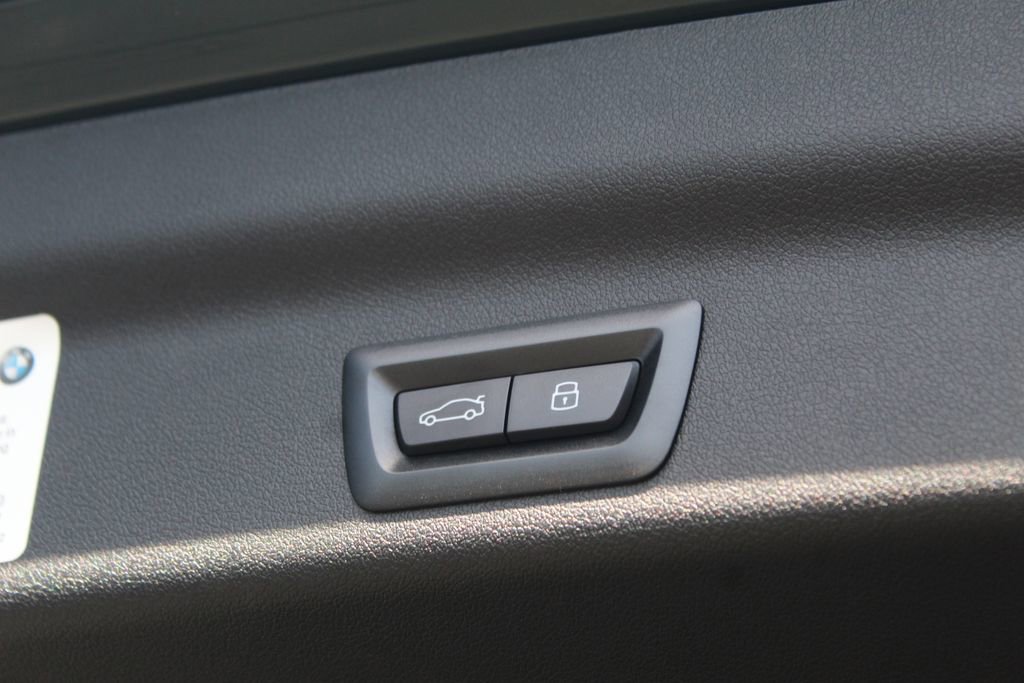 Certified 2023 BMW X1 xDrive28i w/ Convenience Package image 9