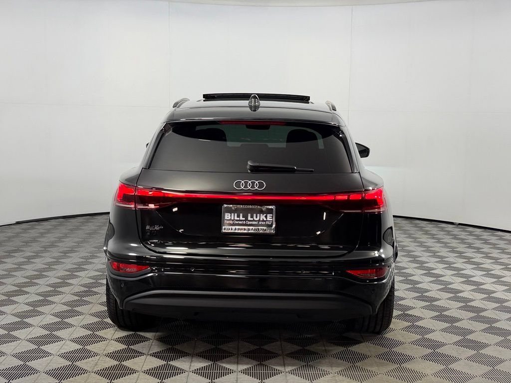 Used 2025 Audi Q6 e-tron Prestige w/ 20" Wheel Package AWD/4WD image 9