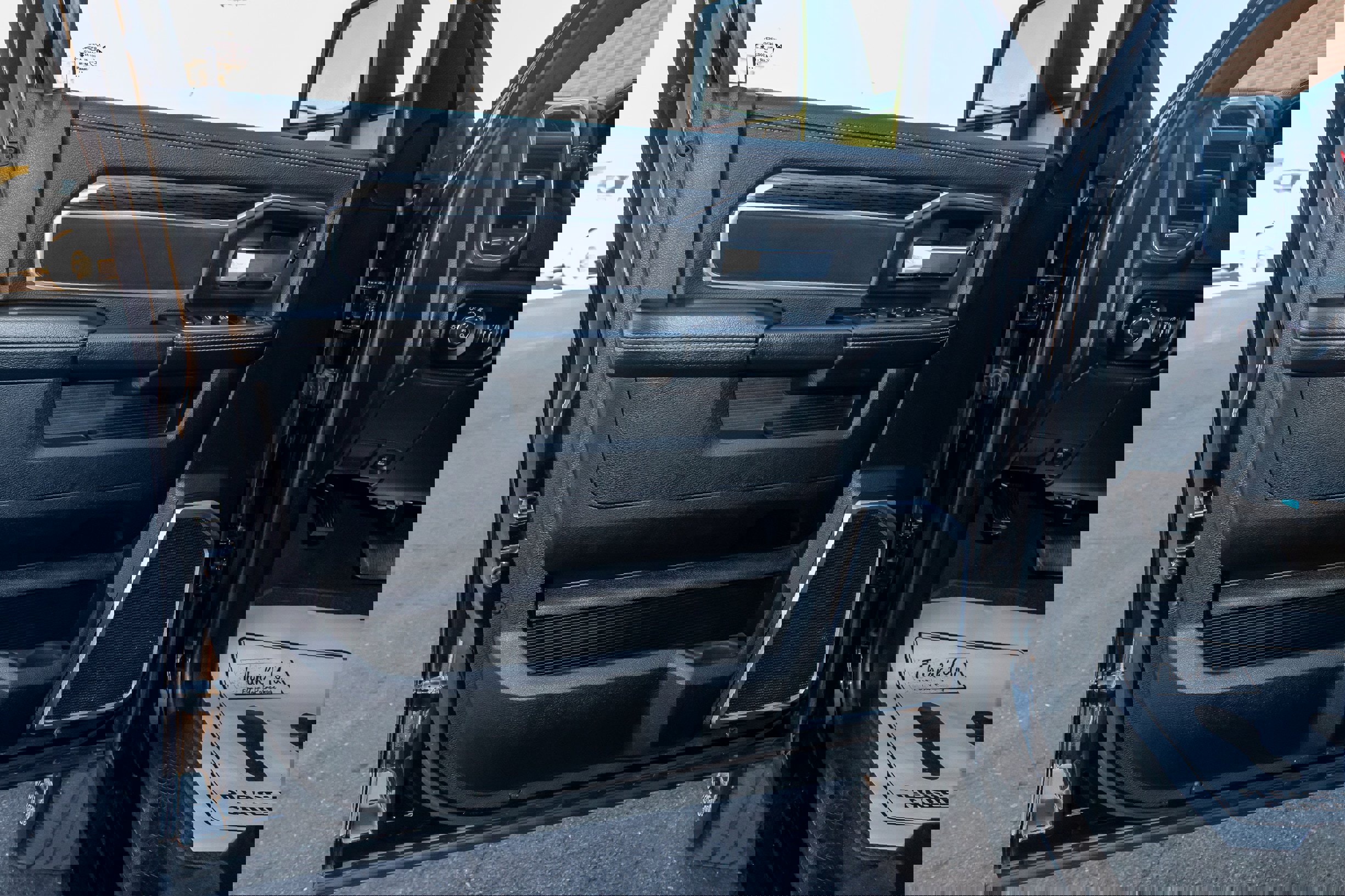 Used 2024 RAM 2500 Laramie w/ Night Edition image 9