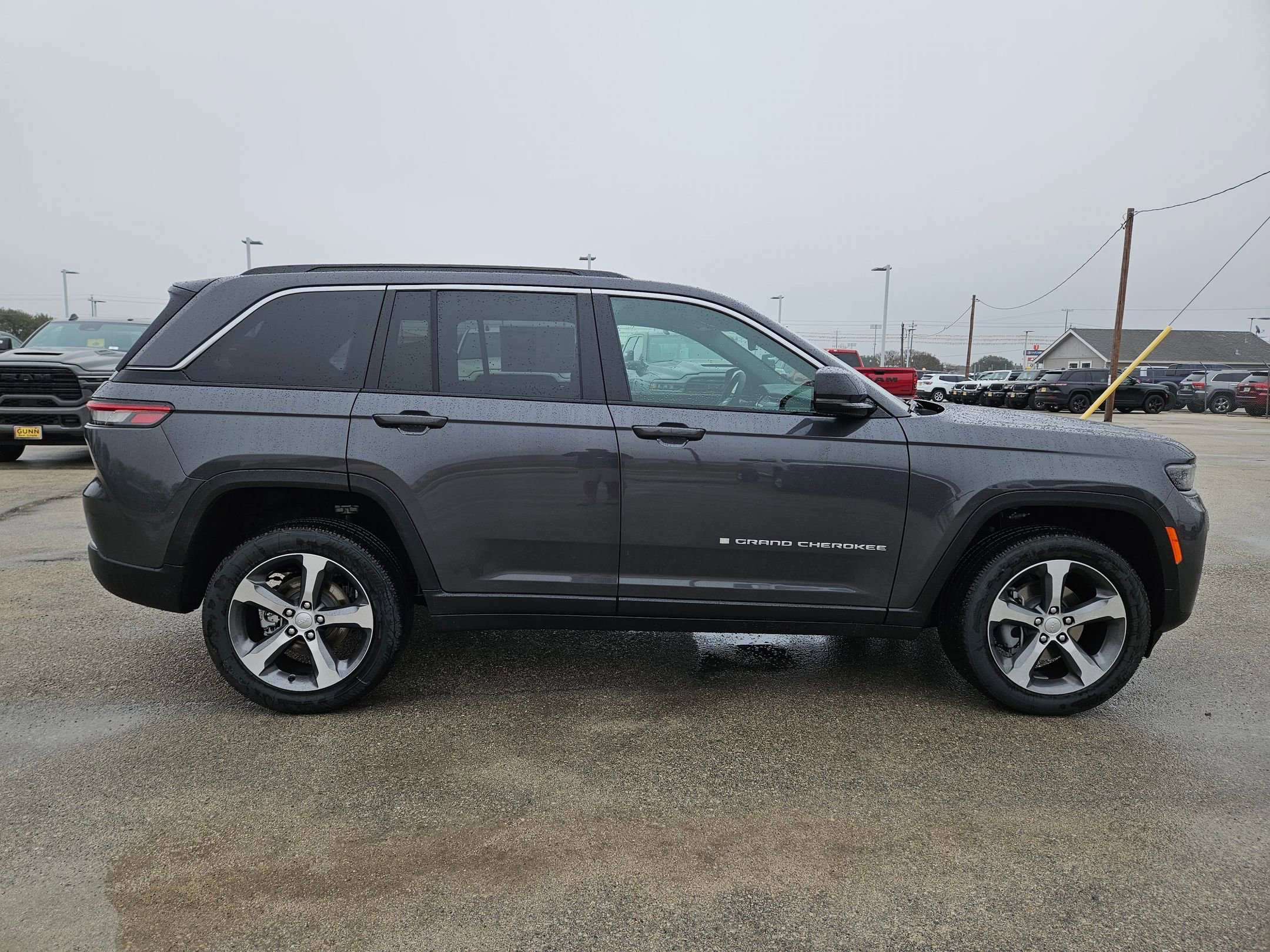 New 2026 Jeep Grand Cherokee Limited image 2