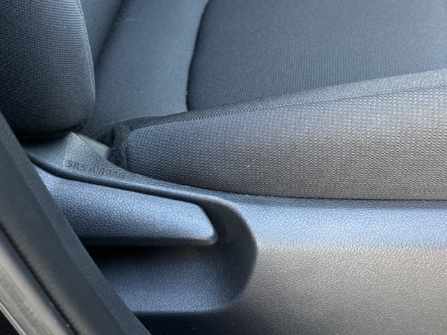 Used 2022 Toyota Corolla Cross LE FWD image 31