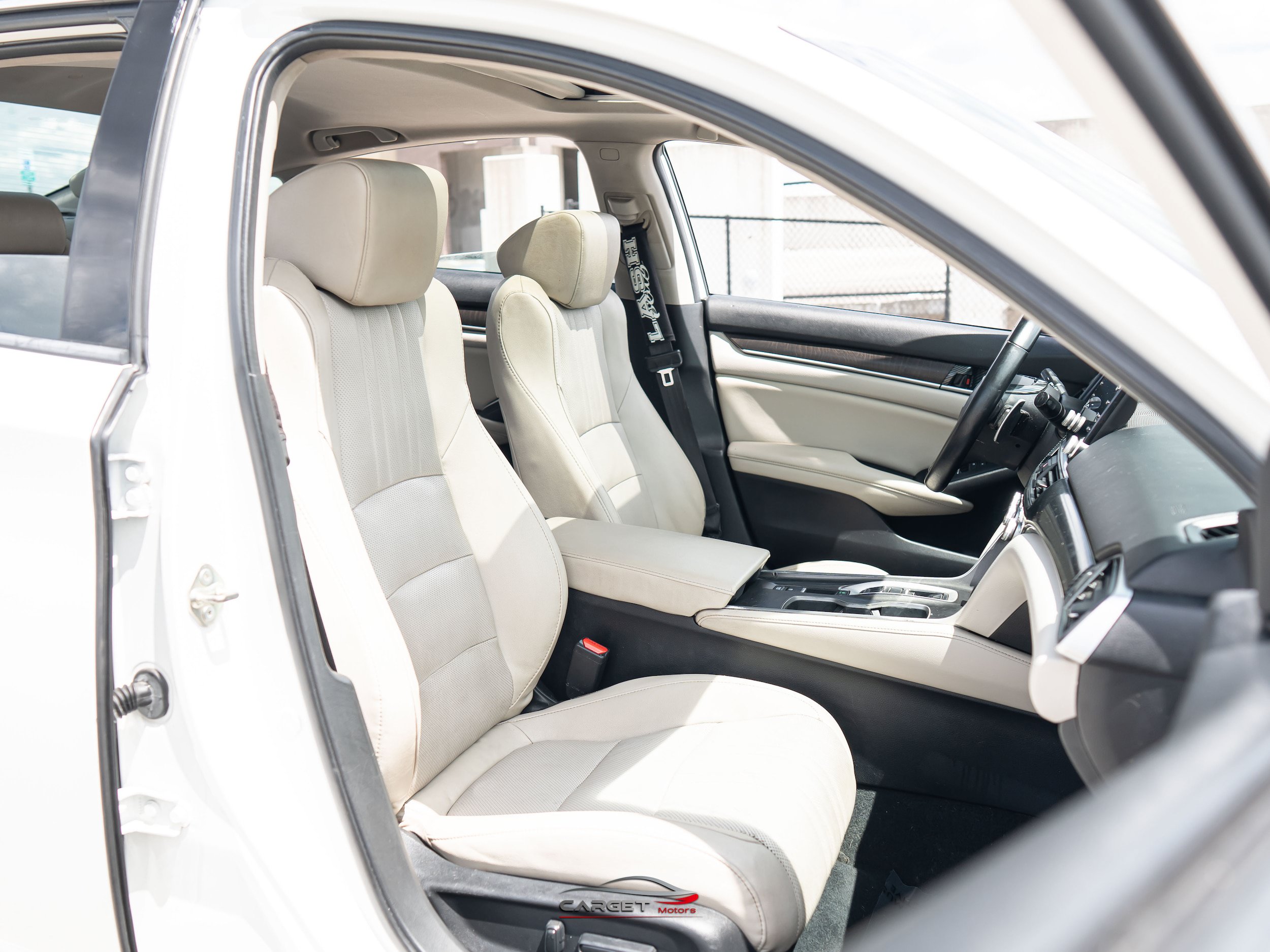 Used 2019 Honda Accord Touring image 15