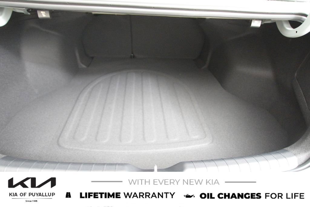 New 2025 Kia K4 LXS image 19