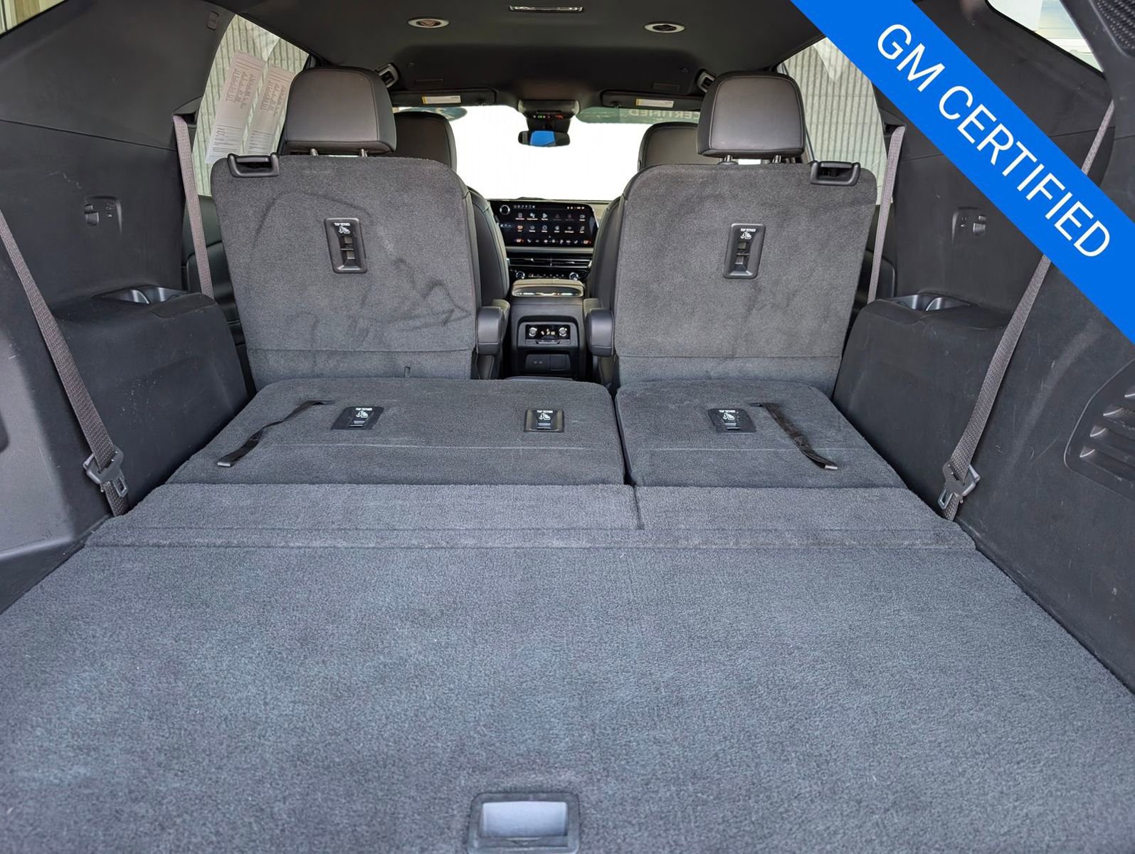 Used 2025 Chevrolet Traverse LT image 34