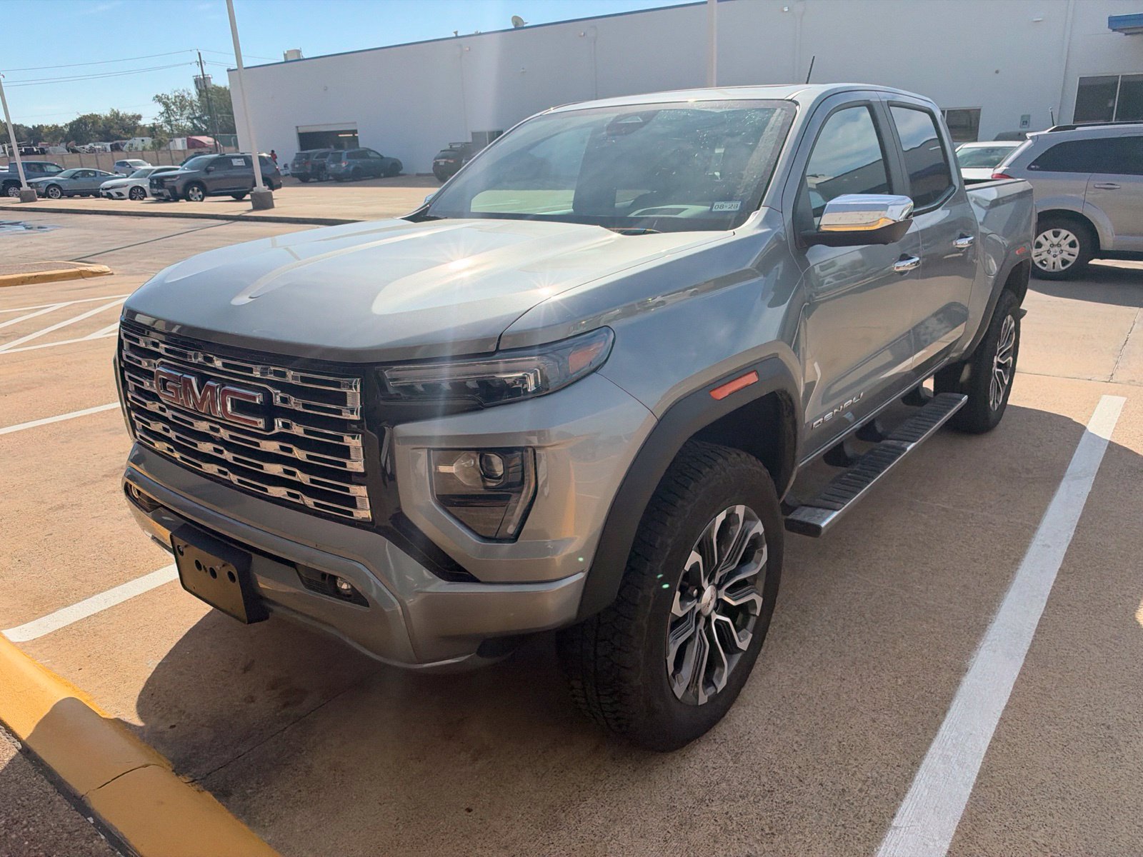 Used 2026 GMC Canyon Denali AWD/4WD image 3