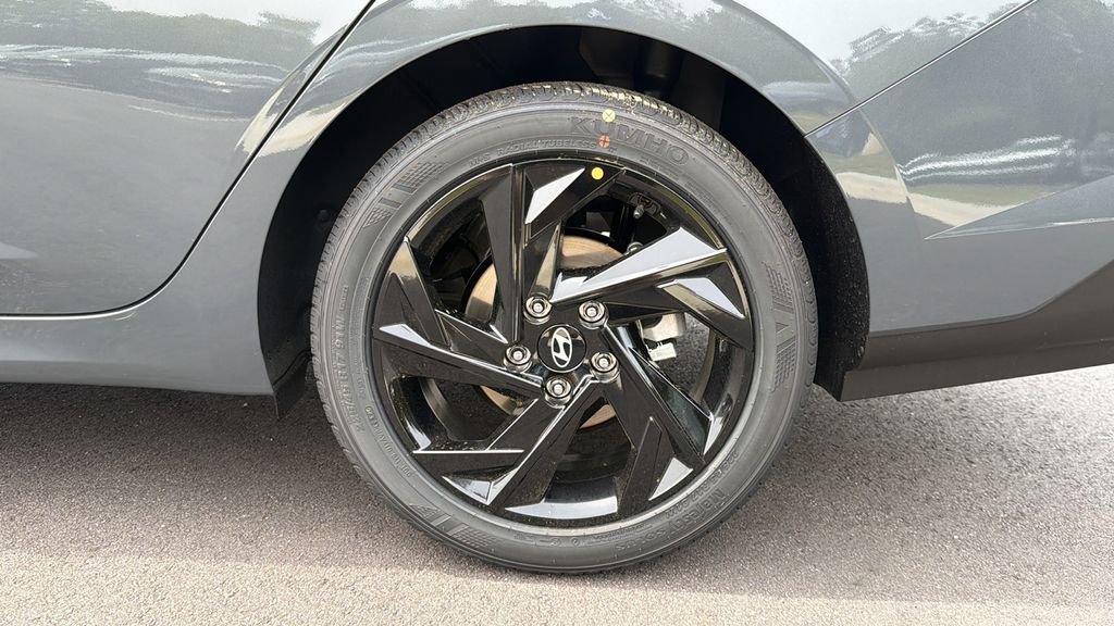 New 2026 Hyundai Elantra Sport image 18