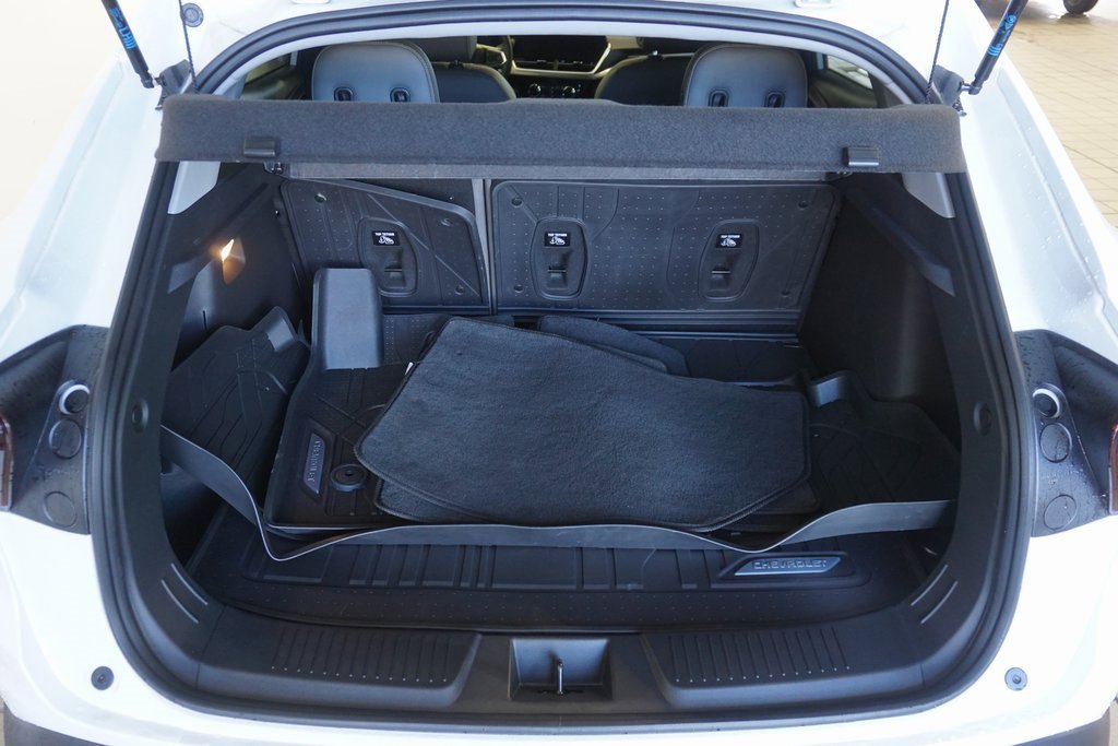 Used 2025 Chevrolet Trax ACTIV w/ Sunroof Package image 19