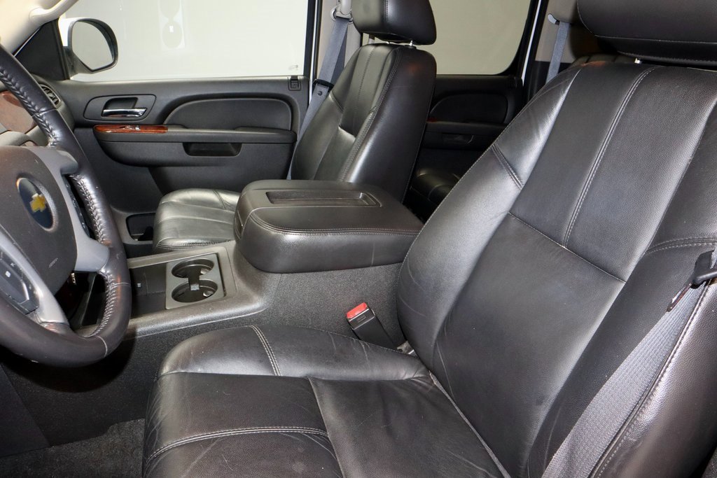 Used 2011 Chevrolet Suburban LT image 23