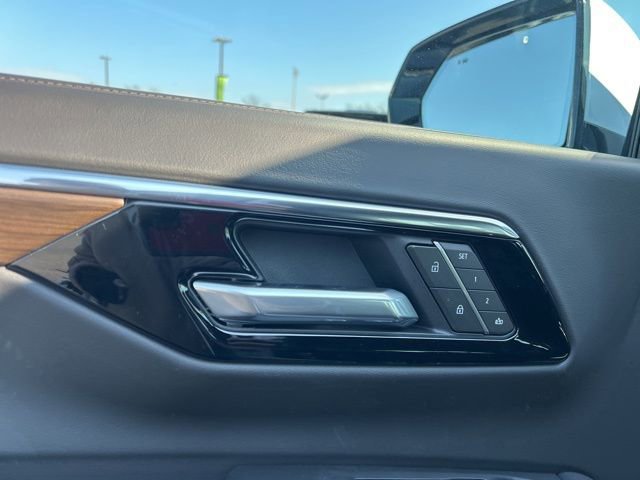 New 2026 Chevrolet Tahoe High Country AWD/4WD image 12