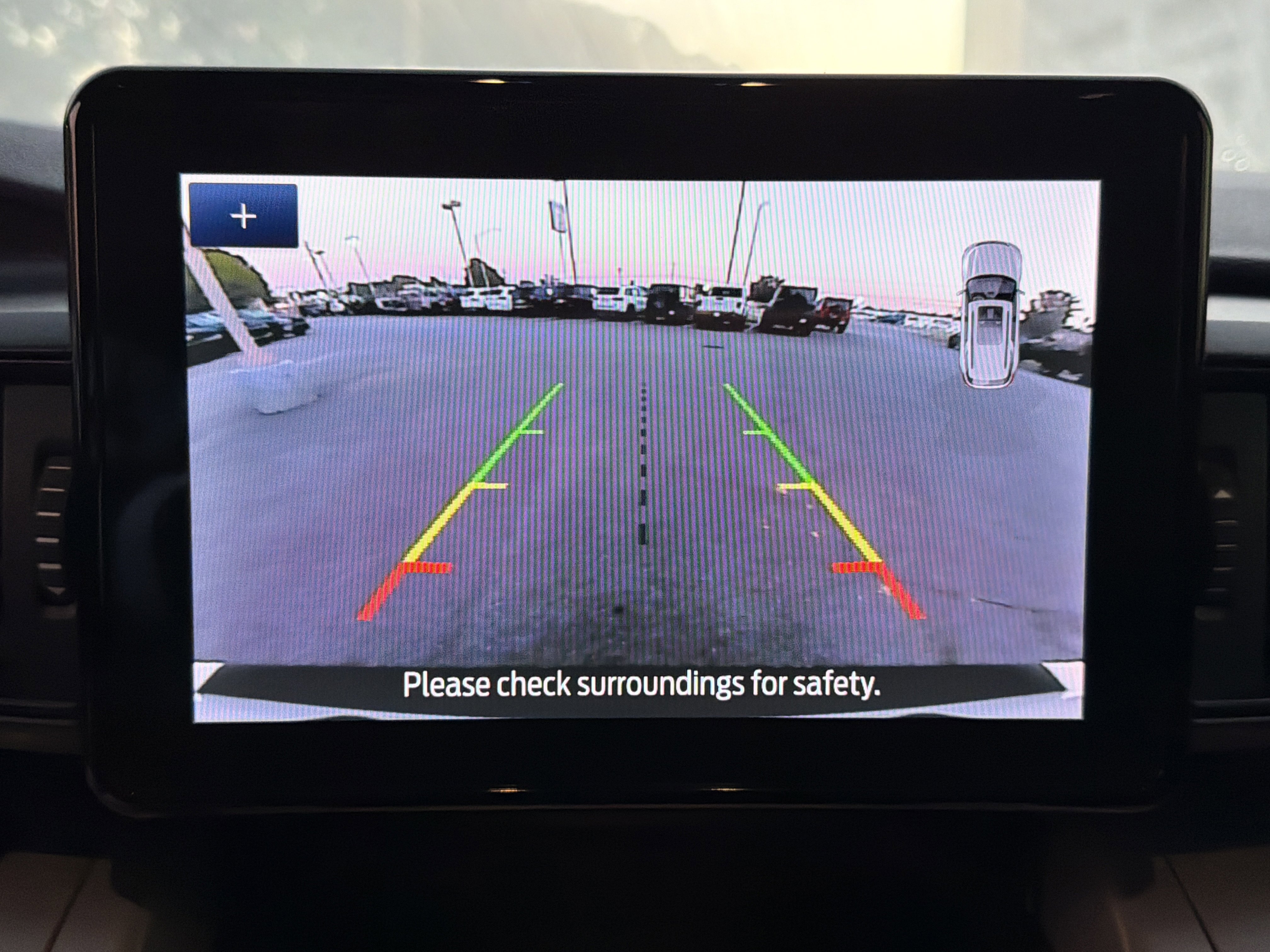 Used 2022 Ford Explorer XLT image 32