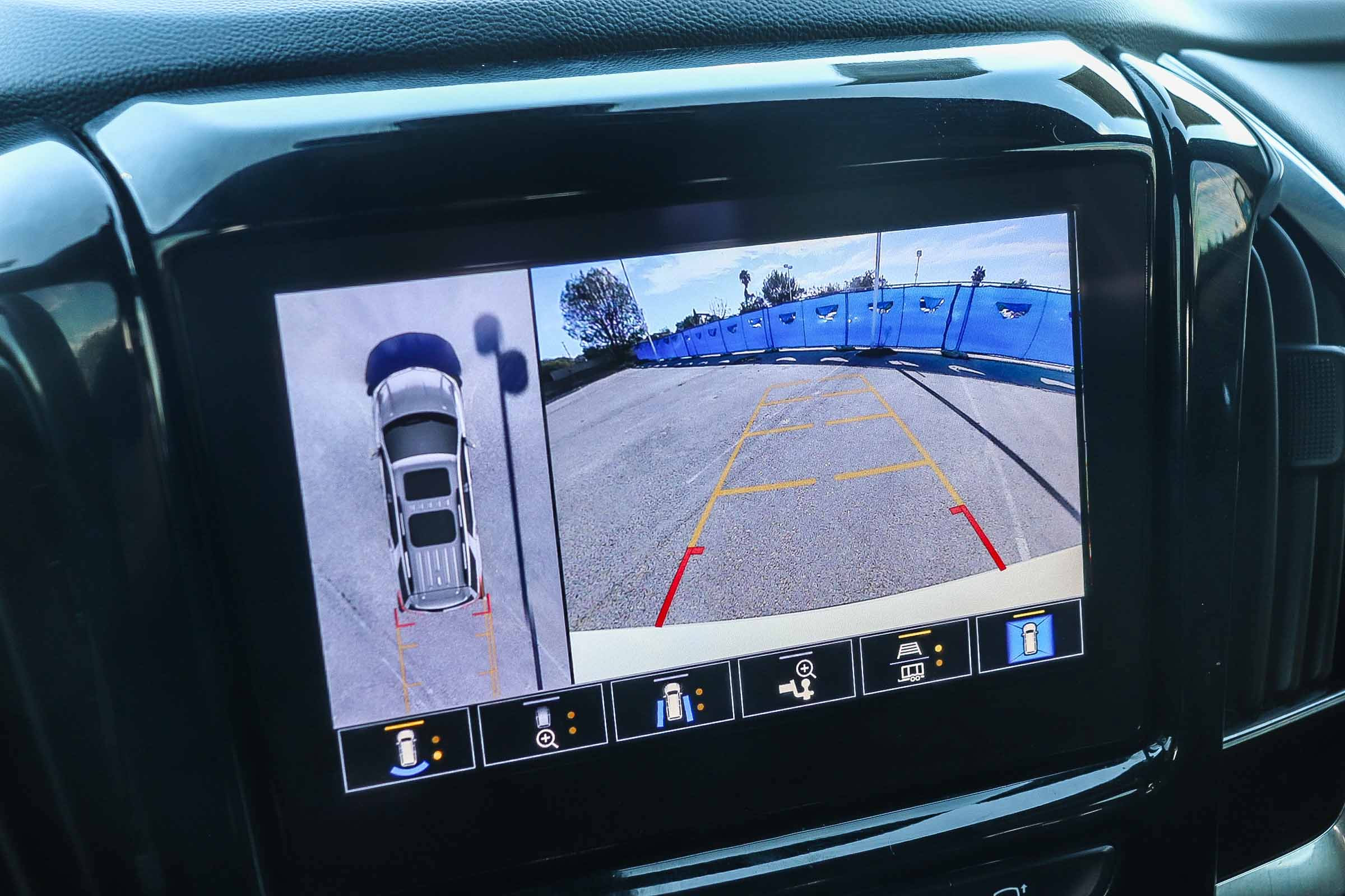 Used 2023 Chevrolet Traverse RS w/ LPO, Cargo Package image 26