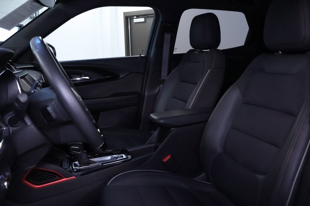 Used 2023 Chevrolet TrailBlazer RS image 14