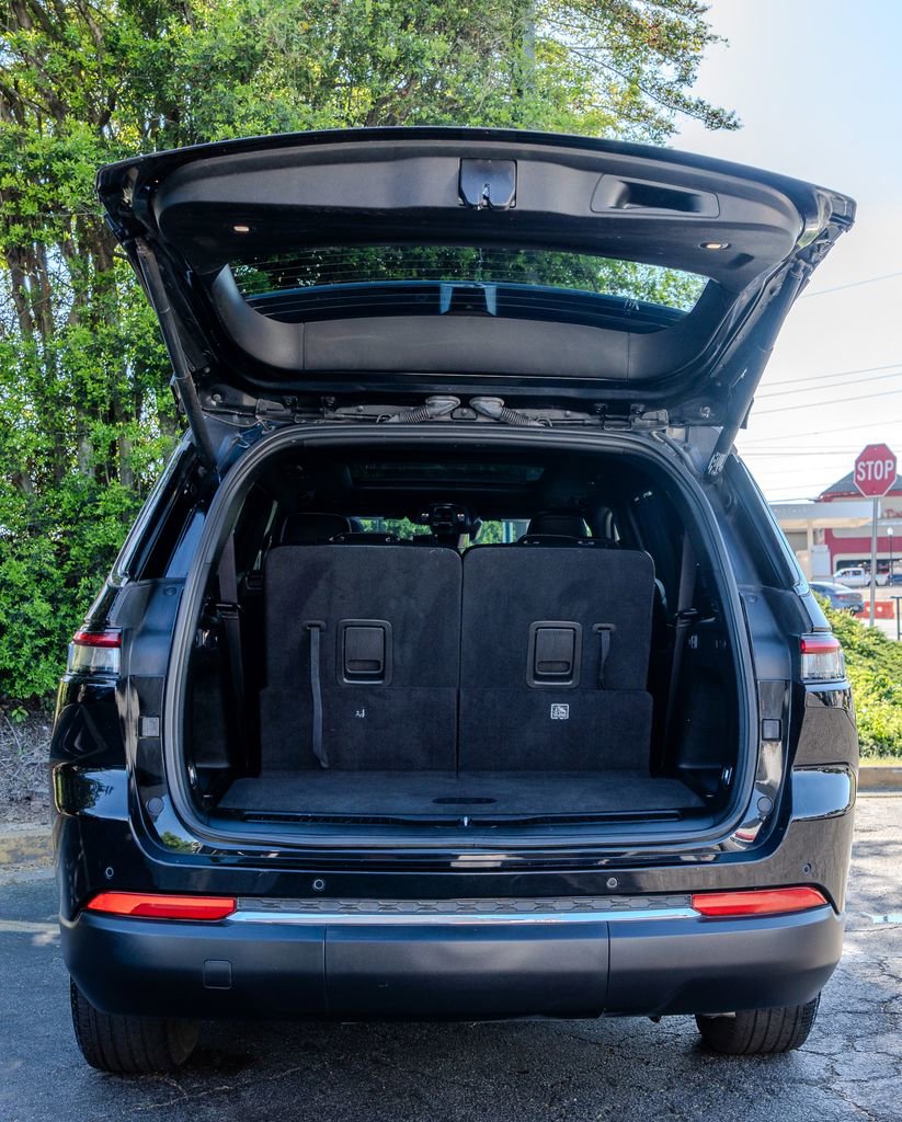 Used 2024 Jeep Grand Cherokee L Limited w/ Luxury Tech Group II image 27