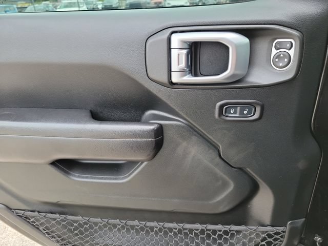 Used 2018 Jeep Wrangler Unlimited Rubicon AWD/4WD image 17