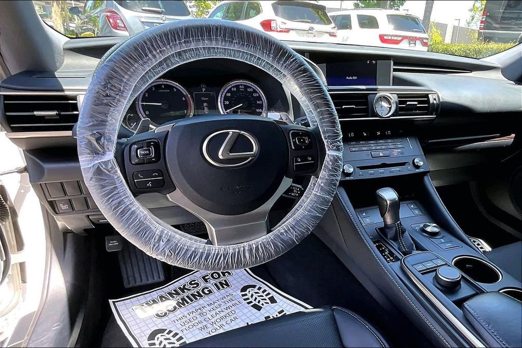 Used 2017 Lexus RC 200t w/ Premium Package RWD image 11