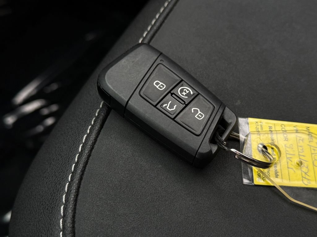 Used 2024 Volkswagen Taos SE image 38