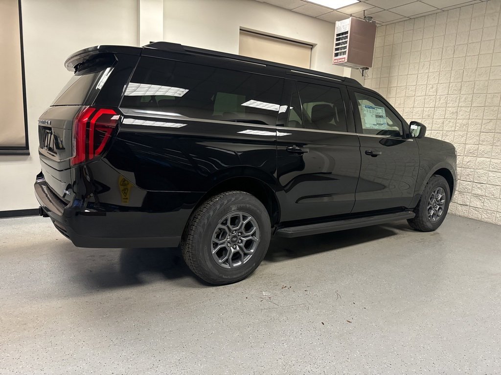 New 2025 Ford Expedition Max Active image 21