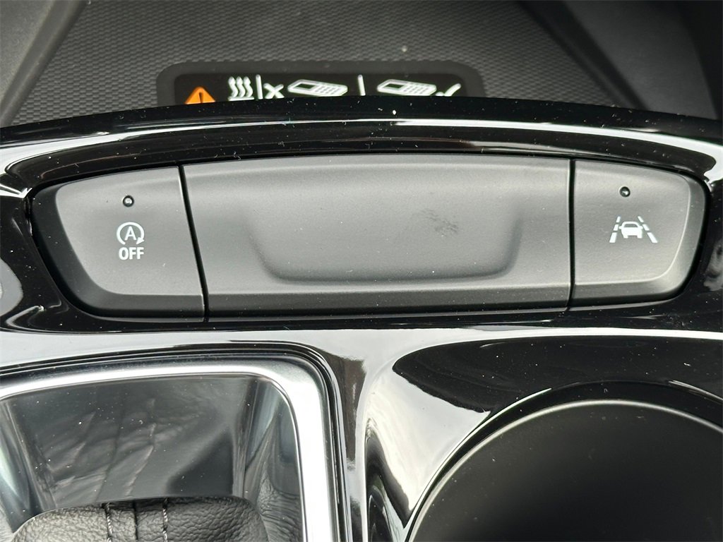 New 2025 Chevrolet Trax ACTIV w/ Sunroof Package image 29