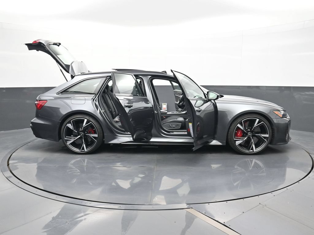 Used 2021 Audi RS 6 w/ Carbon Optic Package AWD/4WD image 32