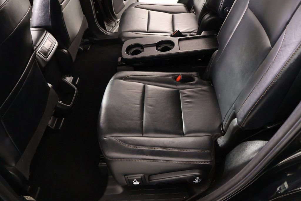 Used 2018 Toyota Highlander XLE image 12