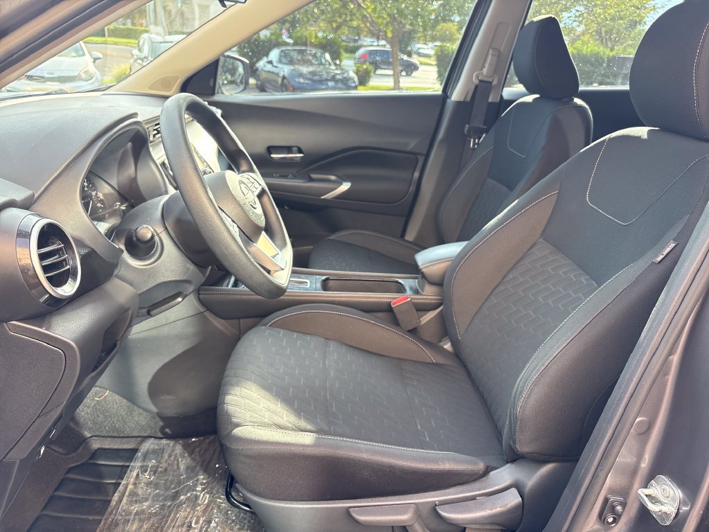 Used 2024 Nissan Kicks SV w/ Exterior Package FWD image 22