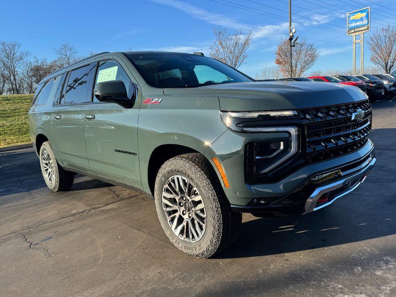 New 2026 Chevrolet Suburban Z71 w/ Z71 Off-Road Package video 2