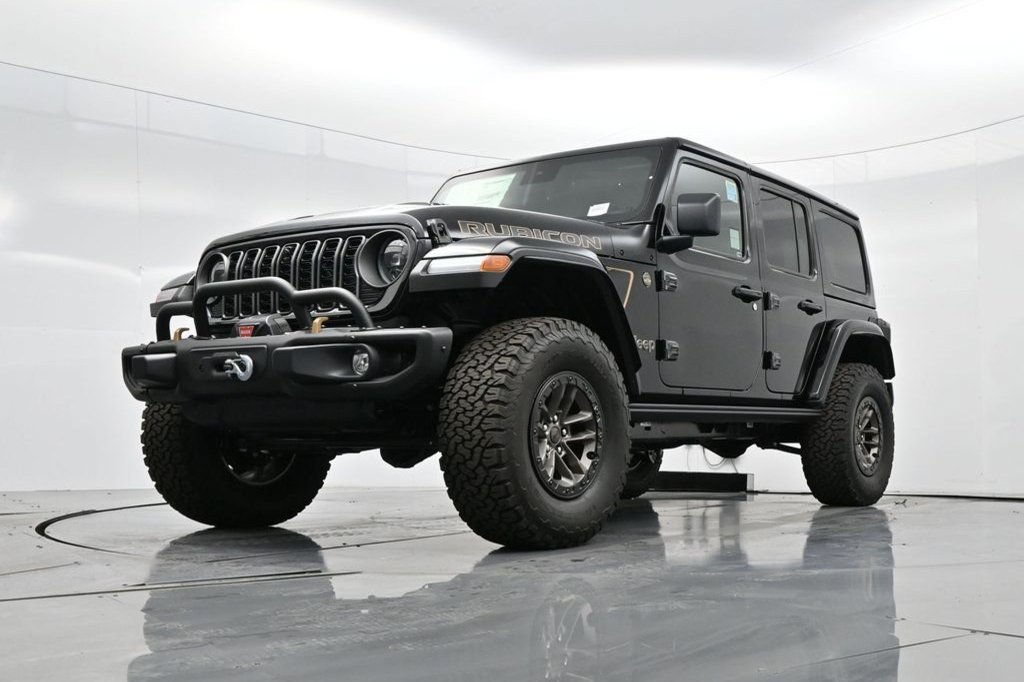 Used 2024 Jeep Wrangler Unlimited Rubicon 392 AWD/4WD image 2