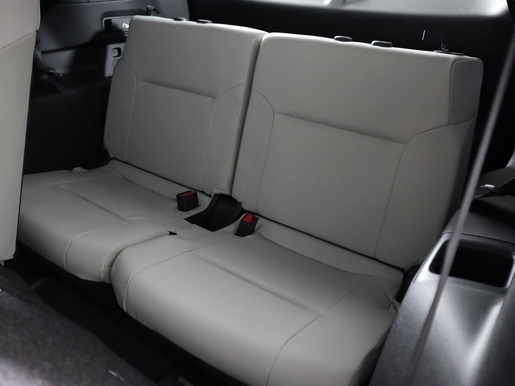 New 2025 Mitsubishi Outlander AWD image 38