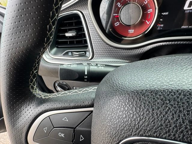 Used 2015 Dodge Challenger SRT Hellcat RWD image 26