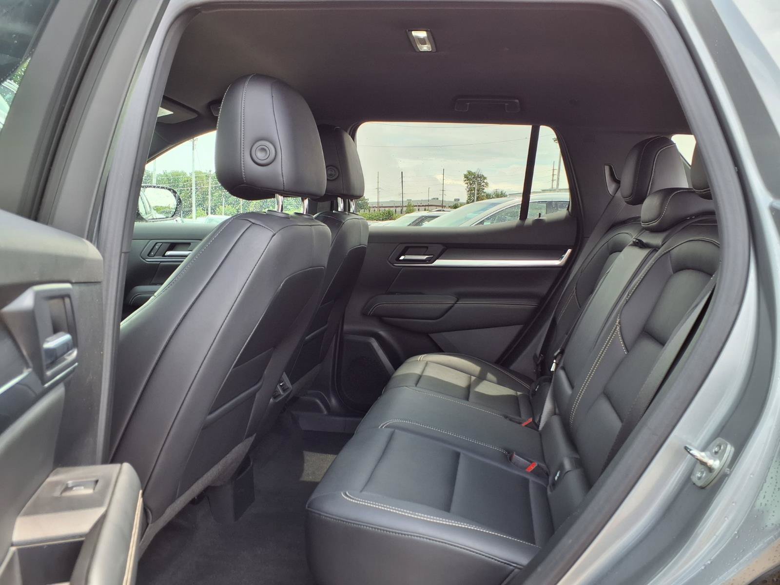 Used 2025 GMC Terrain Elevation w/ Elevation Premium Package AWD/4WD image 23