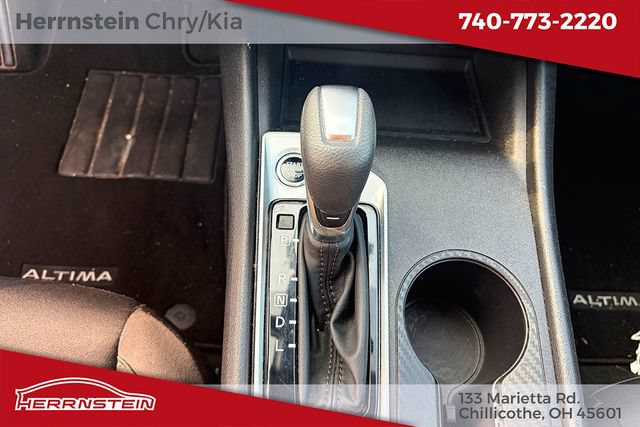 Used 2025 Nissan Altima 2.5 SV FWD image 14
