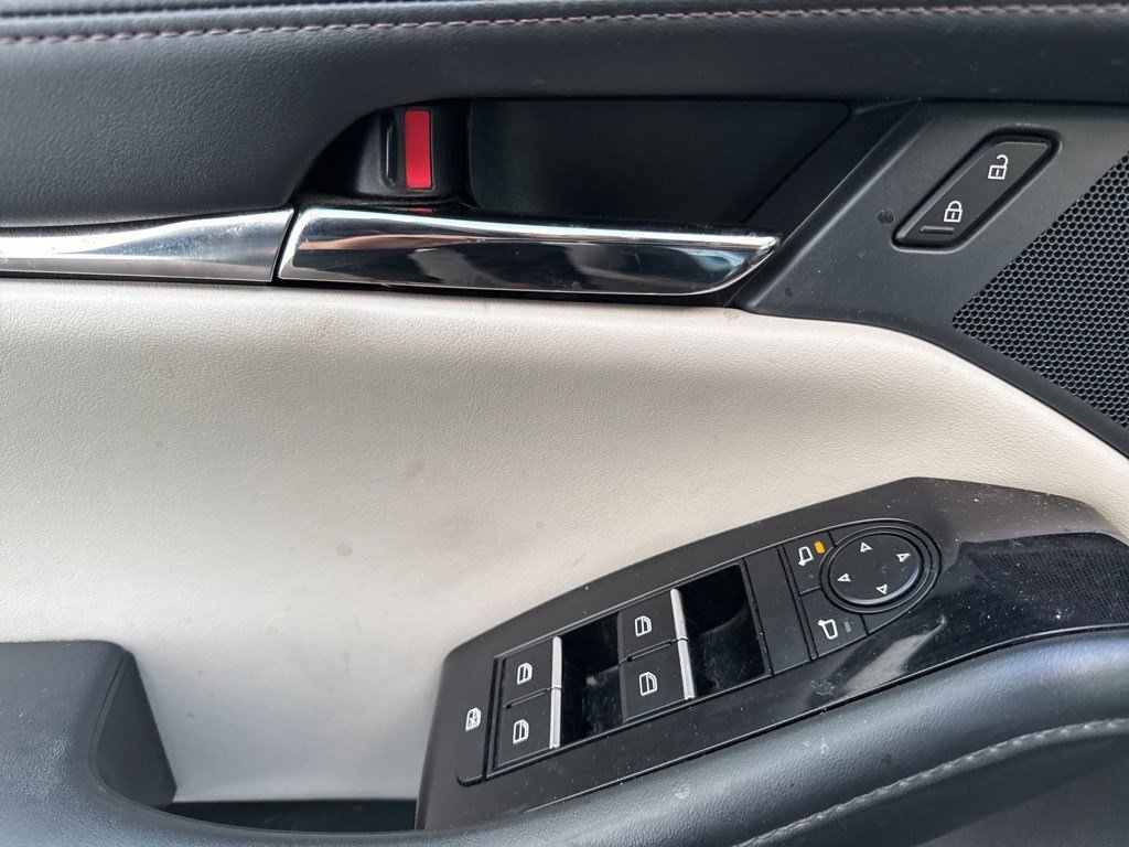 Used 2023 MAZDA MAZDA3 s image 8