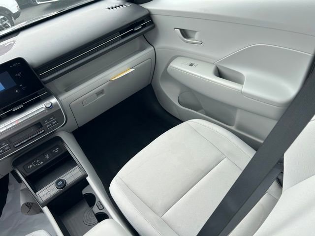 Certified 2024 Hyundai Kona SEL FWD image 13
