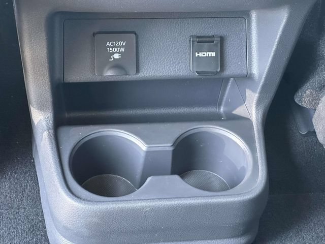 Used 2023 Toyota Sienna Limited AWD/4WD image 17