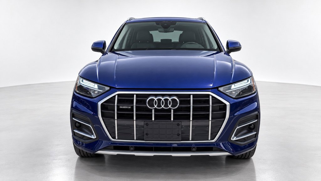Used 2023 Audi Q5 2.0T Premium w/ Convenience Package AWD/4WD image 3