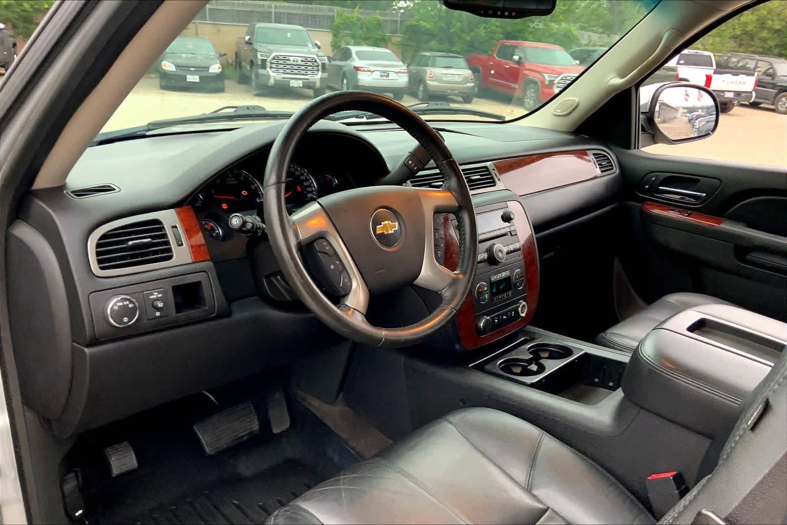 Used 2013 Chevrolet Tahoe LT w/ Texas Edition RWD image 14