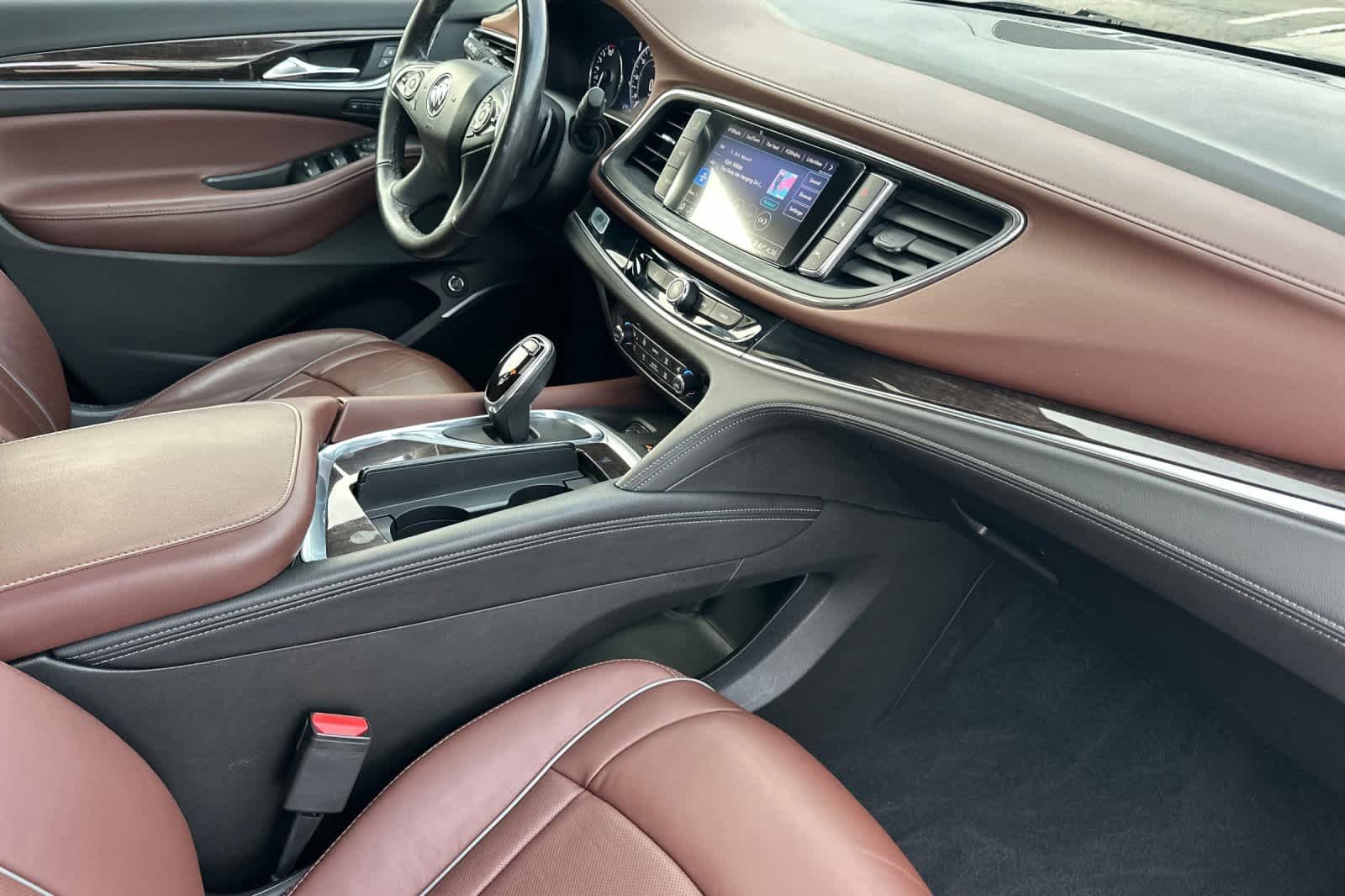 Used 2021 Buick Enclave Avenir w/ Avenir Technology Package image 18