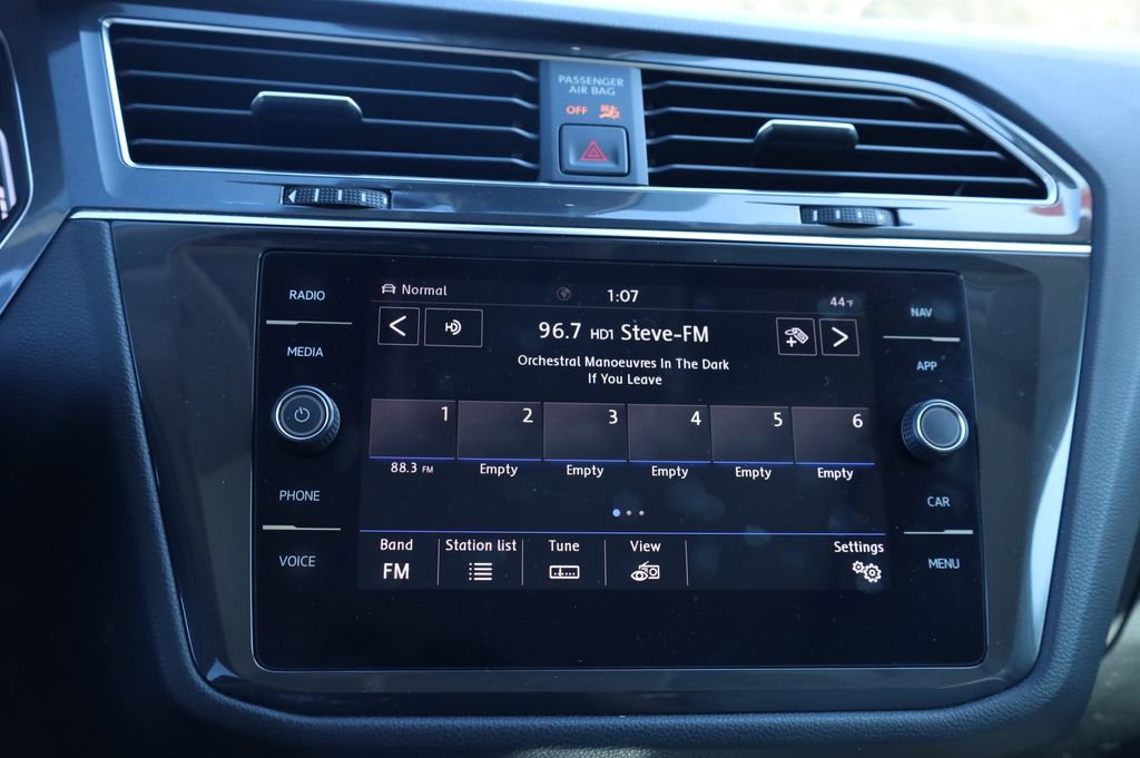 Used 2020 Volkswagen Tiguan SEL image 7