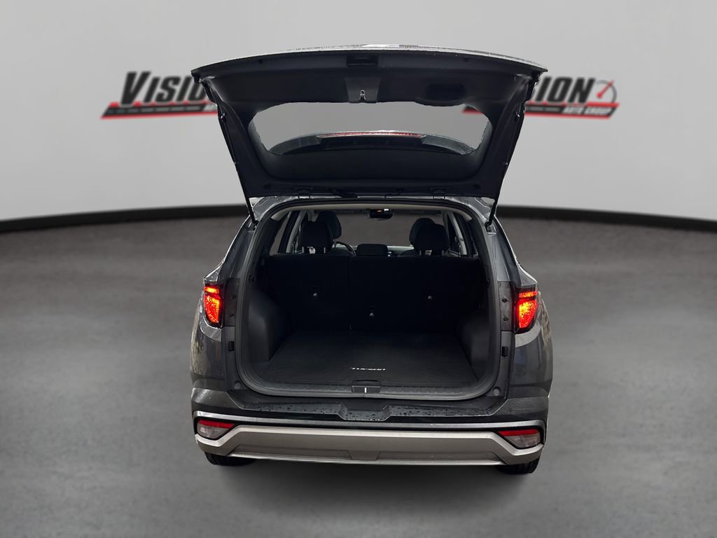 Certified 2025 Hyundai Tucson SE image 11