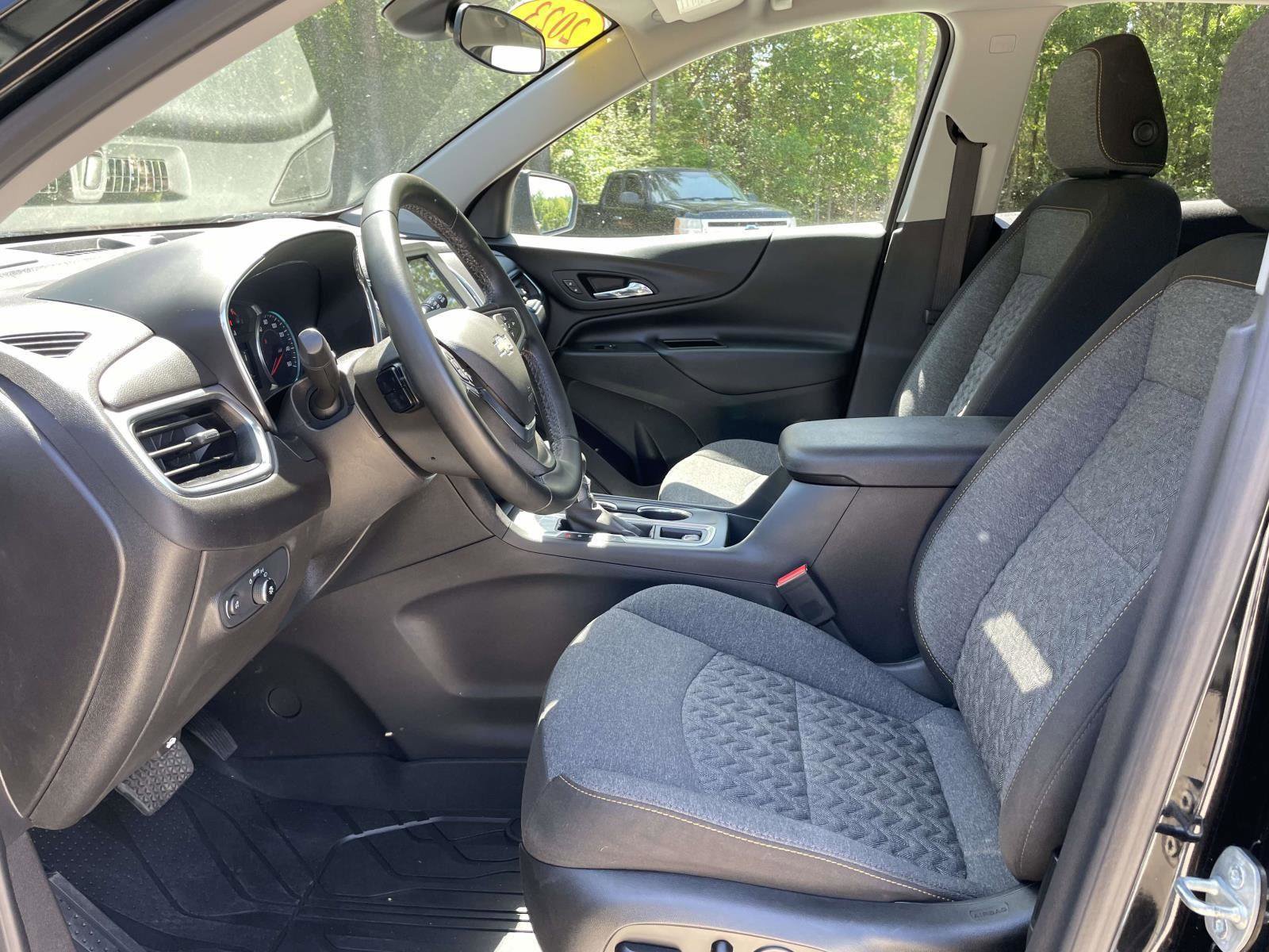 Used 2024 Chevrolet Equinox LT w/ LPO, Floor Liner Package image 4