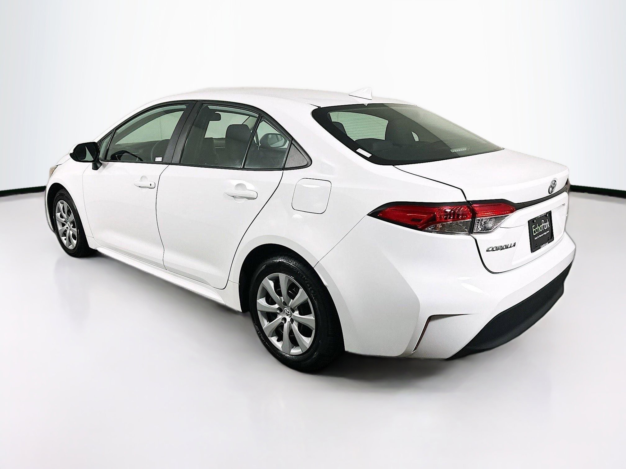Used 2024 Toyota Corolla LE image 5