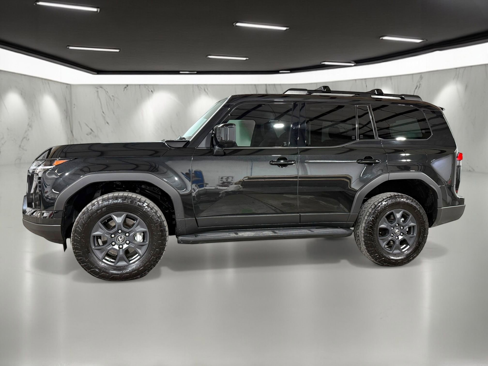 Used 2024 Lexus GX 550 image 2