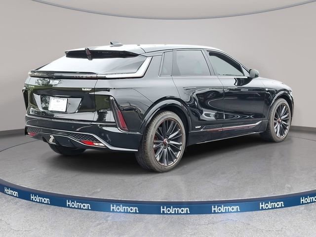 New 2026 Cadillac Lyriq V w/ LPO, Red Accent Package AWD/4WD image 5